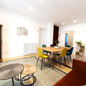 https://filo-house.barihotels.org