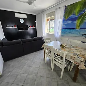 https://villa-lobelia.catania-hotels.net
